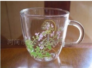 玻璃杯