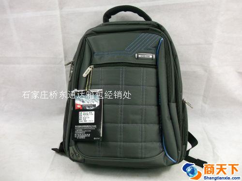 灰色双肩背包 学生包 登山包