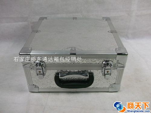 铝合金箱