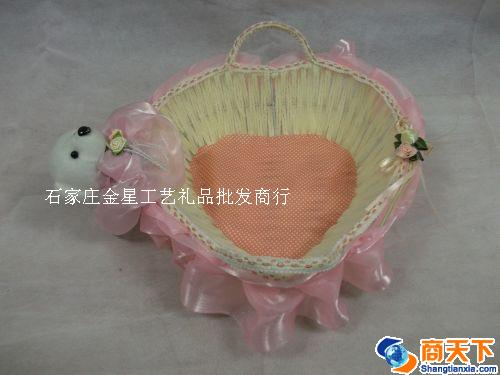 粉色心形带小熊编织筐