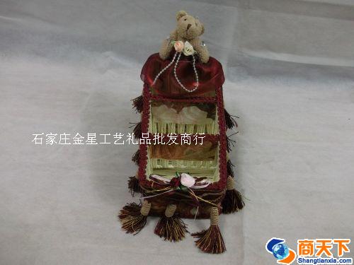 红色梯形带小熊隔层编织筐