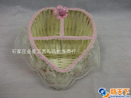 粉色心形隔层编织筐