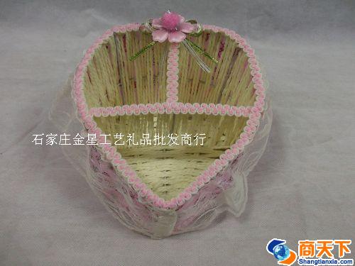 粉色心形隔层编织筐