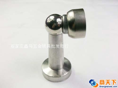 门吸