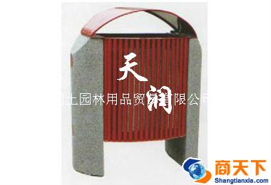 户外垃圾箱