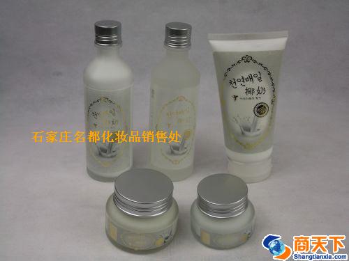 特露白椰奶护肤系列